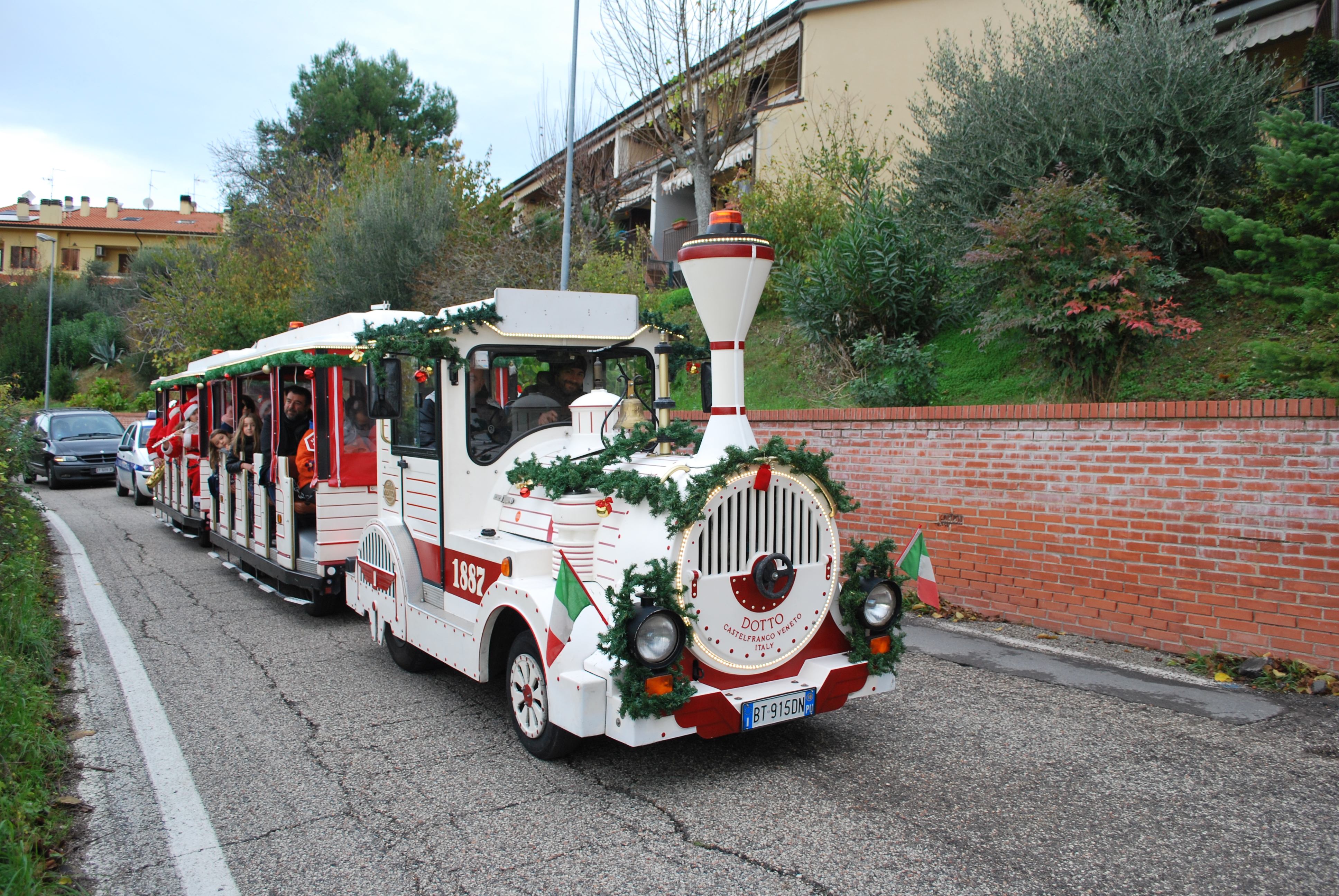 trenino per visite guidate Candelara